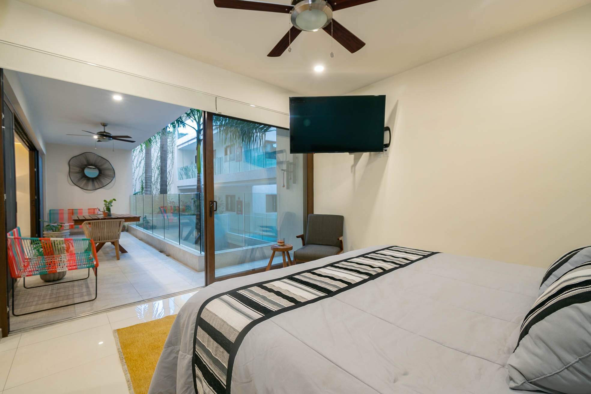 Nayri Life Spa Living Room